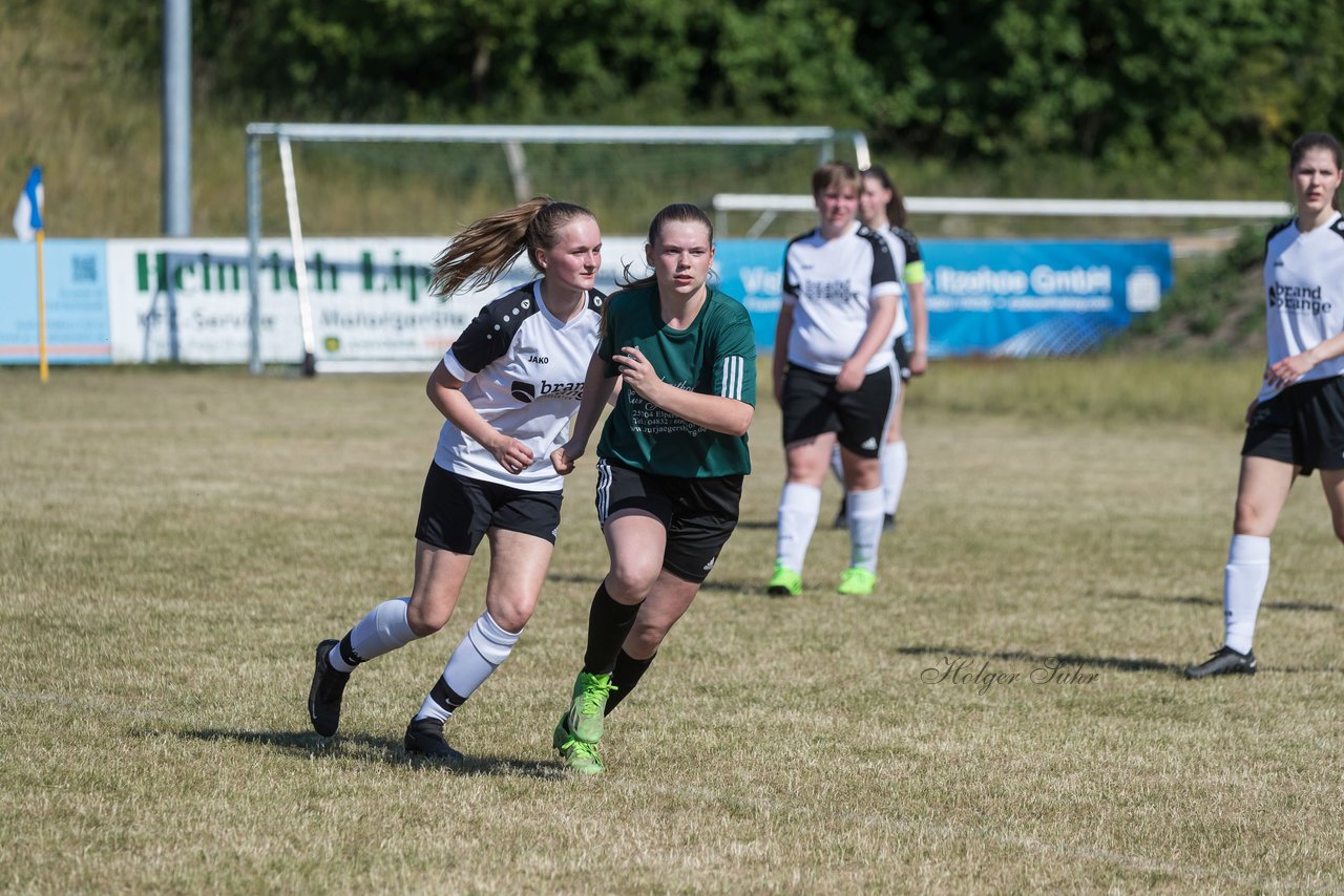 Bild 321 - wBJ TuRa Meldorf/Buesum - JFV Luebeck : Ergebnis: 1:0